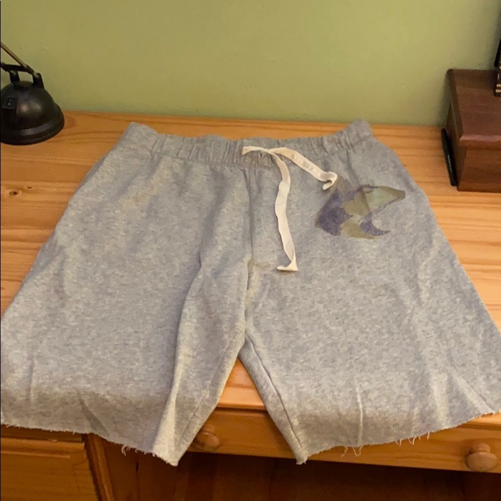 UW Huskies Cut Off Sweats size M